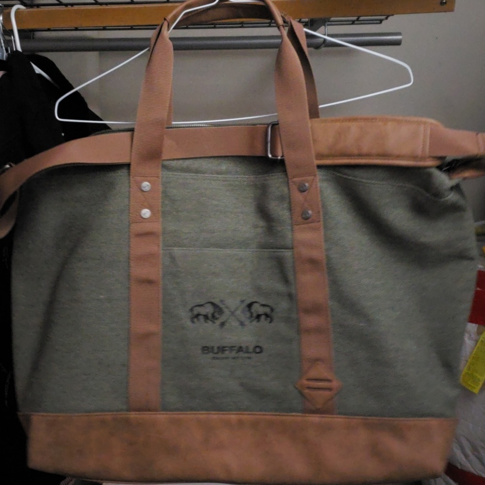 NEW Buffalo David Bitton Weekender Bag